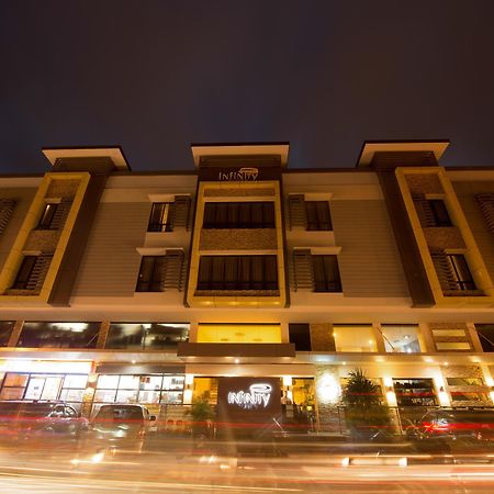 Infinity Suites Davao Екстер'єр фото