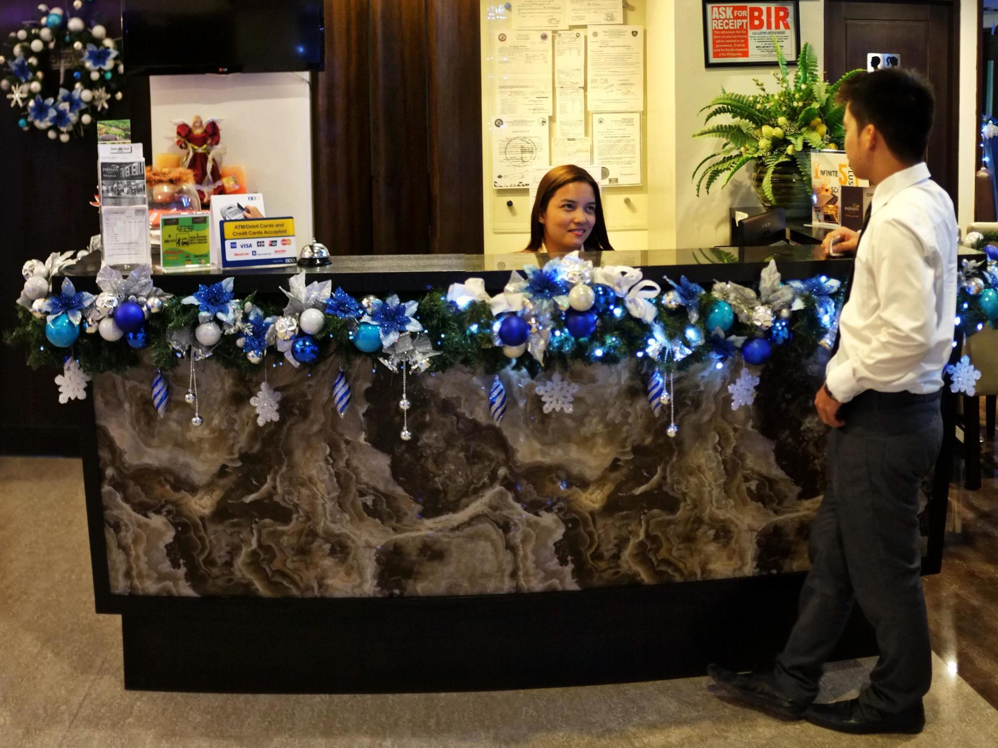 Infinity Suites Davao Екстер'єр фото