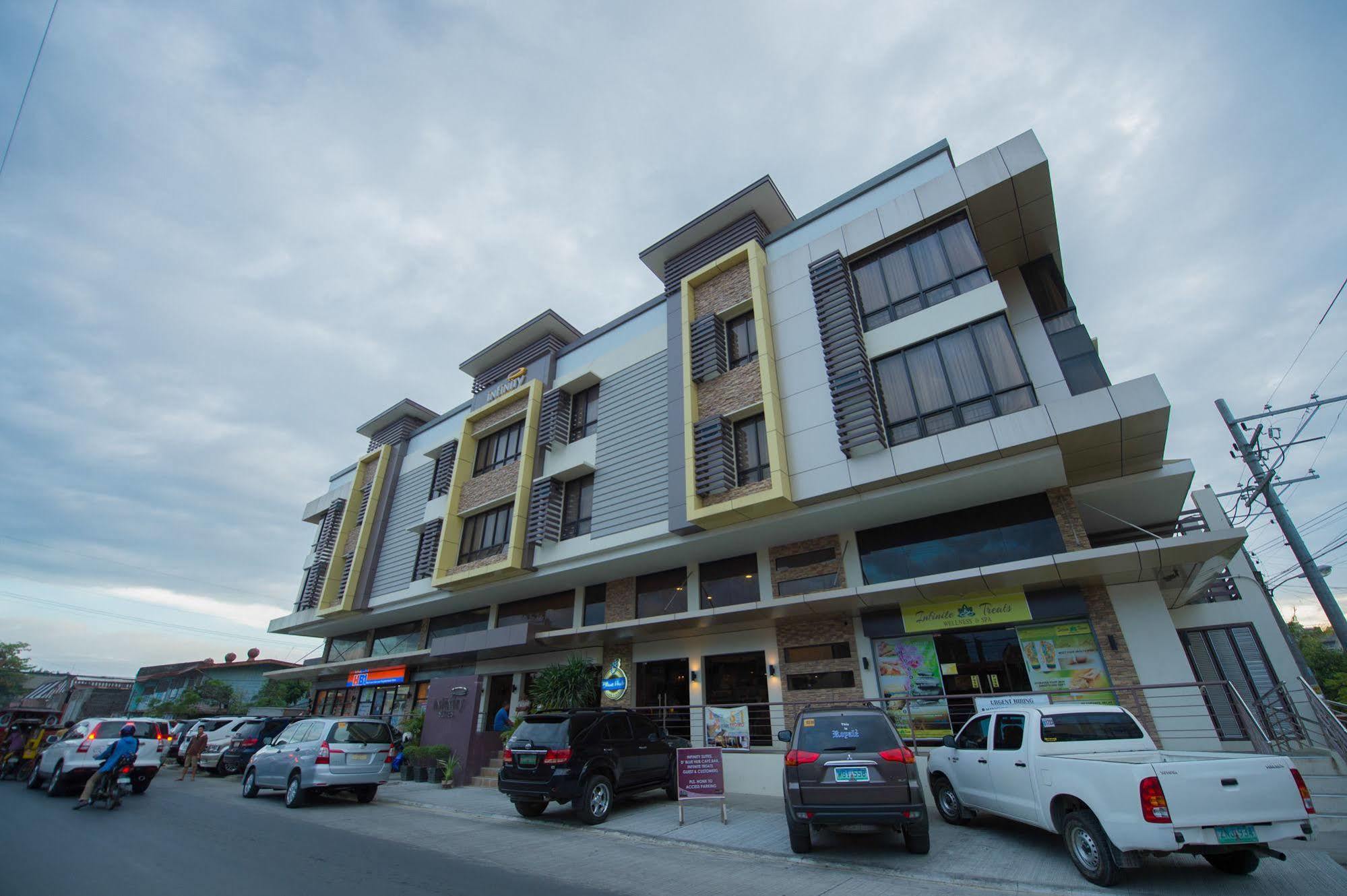 Infinity Suites Davao Екстер'єр фото