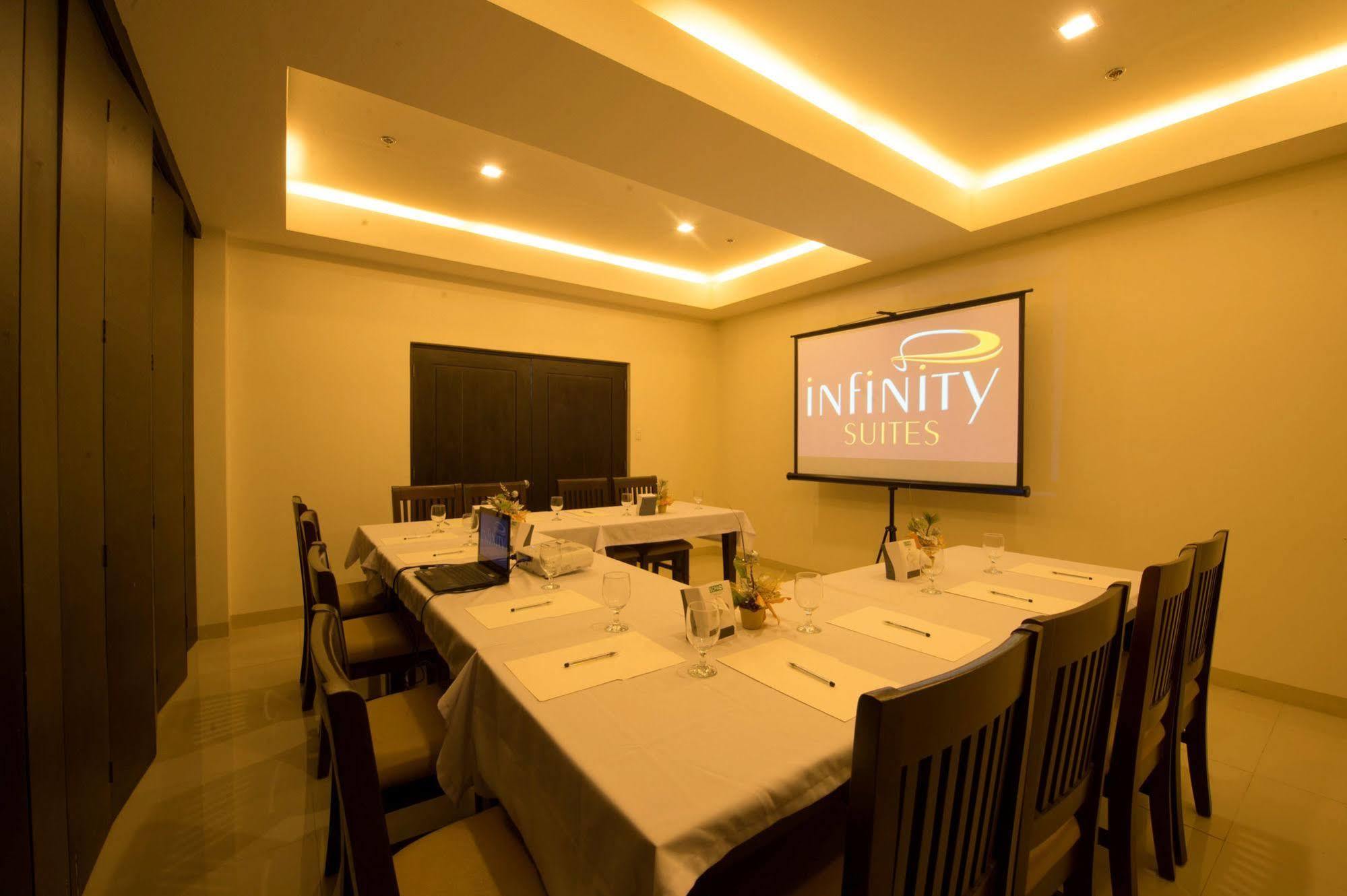 Infinity Suites Davao Екстер'єр фото